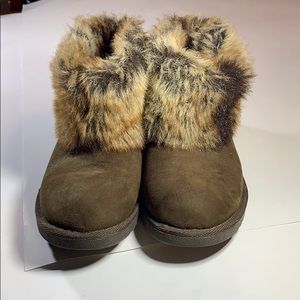 Comfy cozy cabin boots ugg style sz 6